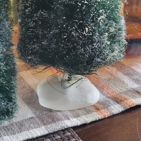 Department 56 Christmas Tree Set - Picture 3 of 11